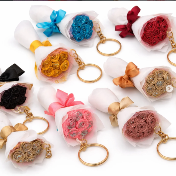 Mini Rose Bouquet – A Touch of Sweetness 🌹✨